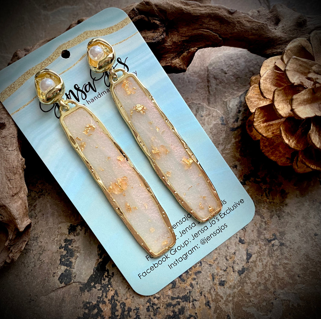 Minnie Pearl Bar Earrings