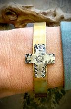 Myra Cross Cuff