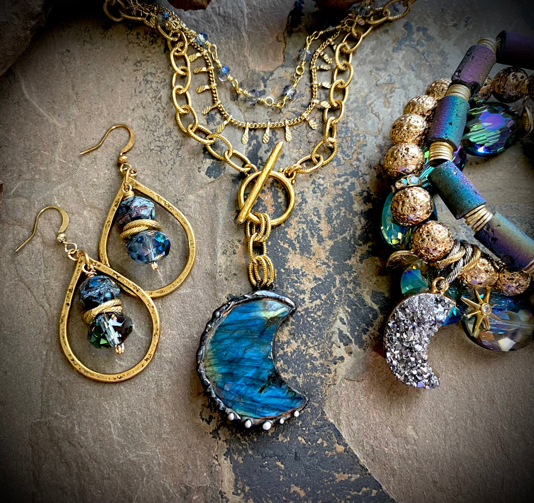 Sola Labradorite Crescent Necklace