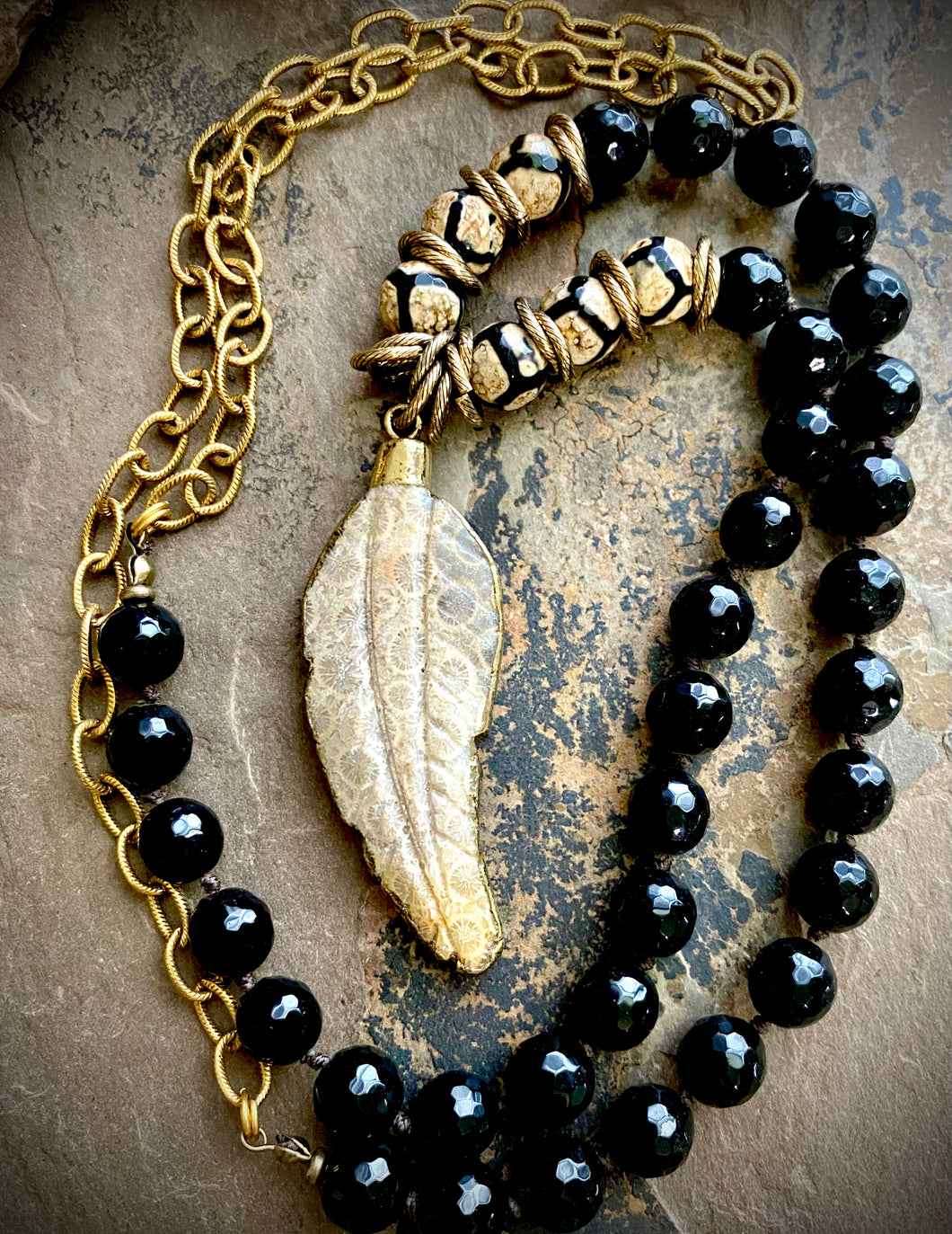 Nila Feathers Necklace