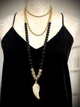 Nila Feathers Necklace