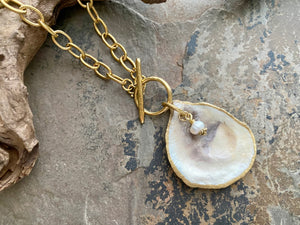 Coast Queen Oyster Necklace