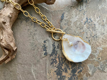 Coast Queen Oyster Necklace
